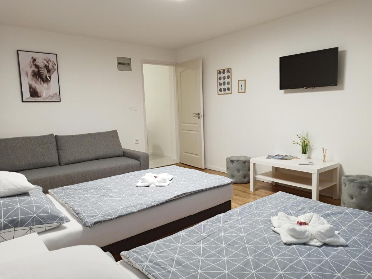 Grafit Apartmanok Hajdúnánás 外观 照片